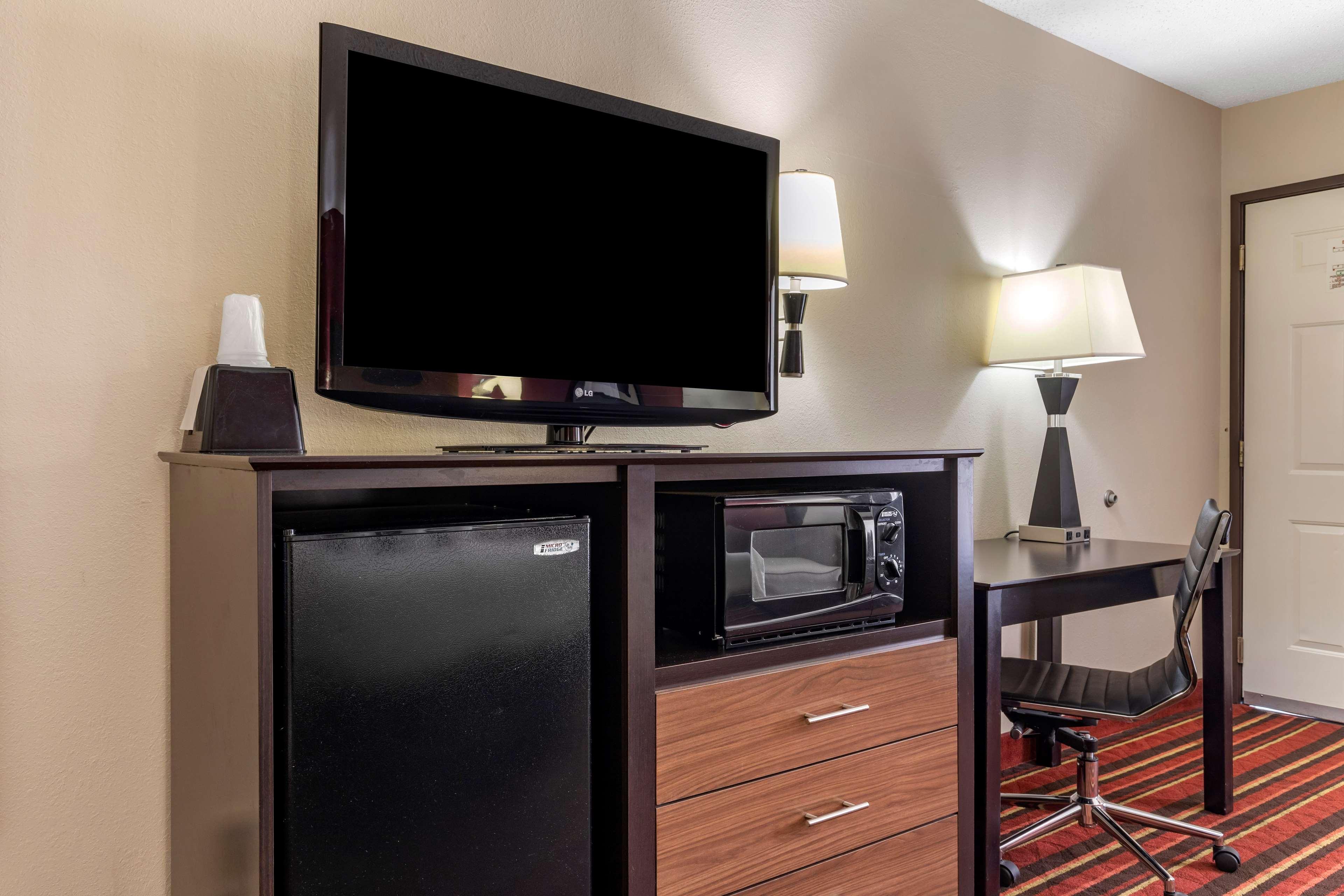 Best Western Lindale Inn Dış mekan fotoğraf