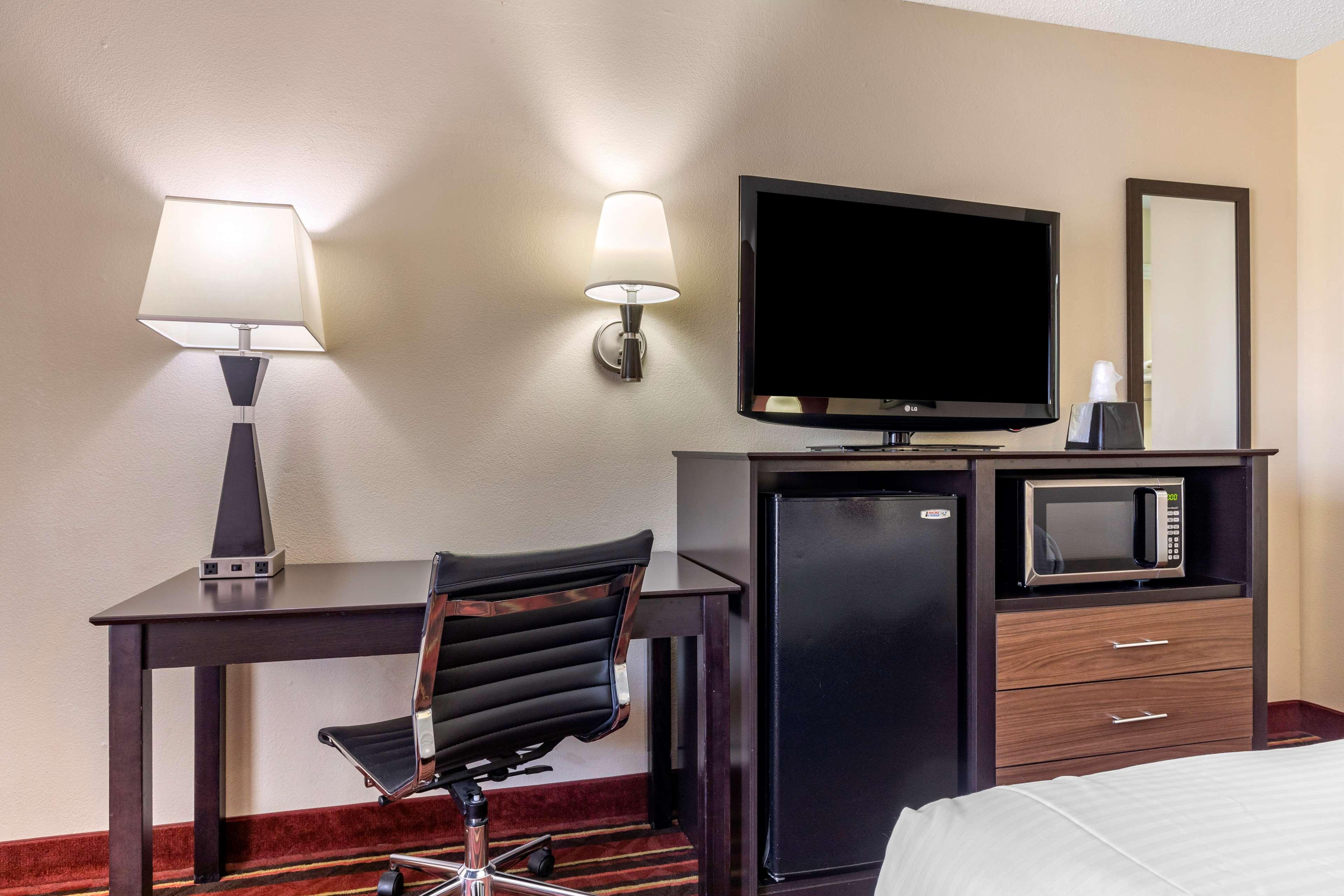 Best Western Lindale Inn Dış mekan fotoğraf