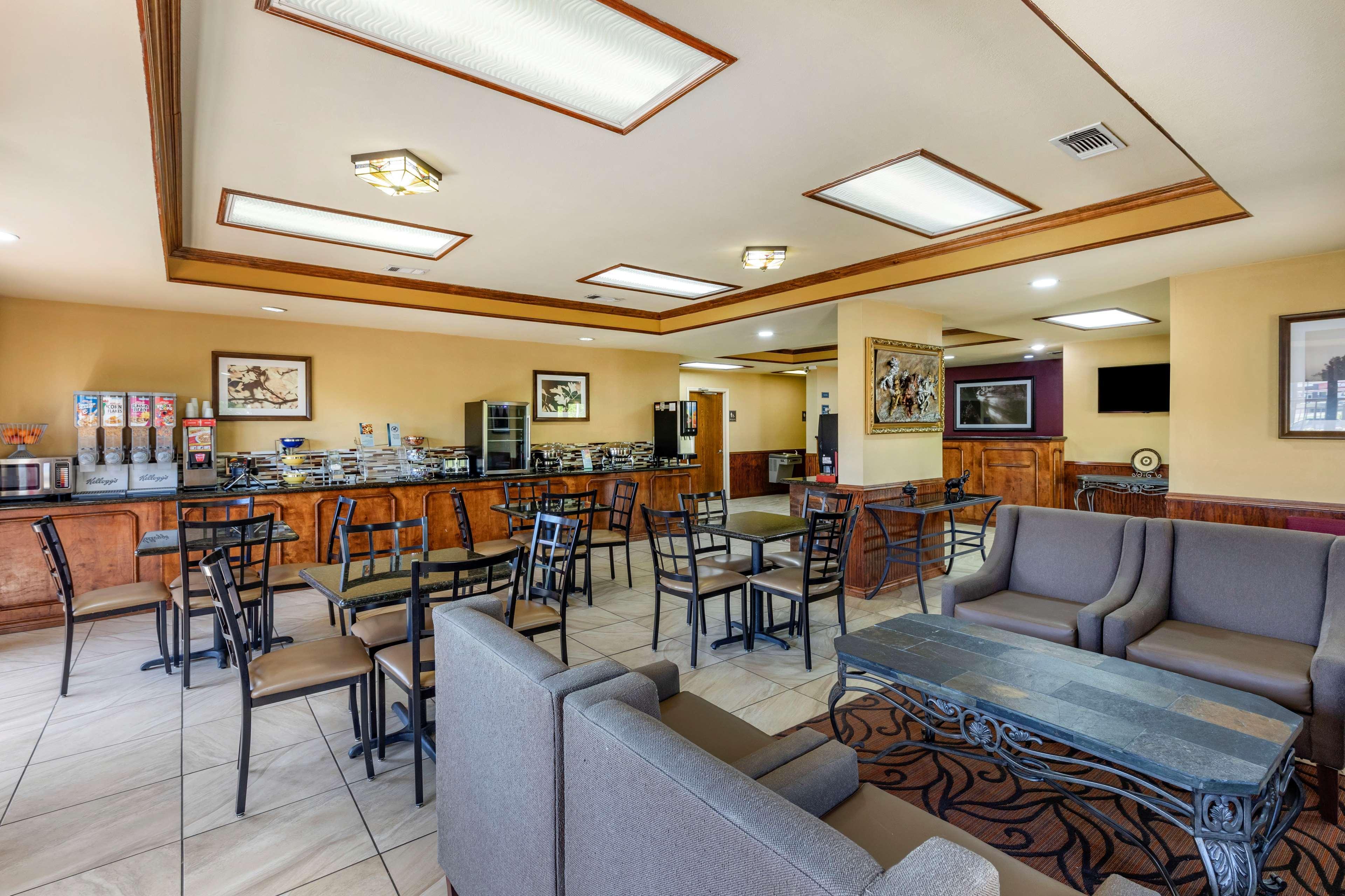 Best Western Lindale Inn Dış mekan fotoğraf