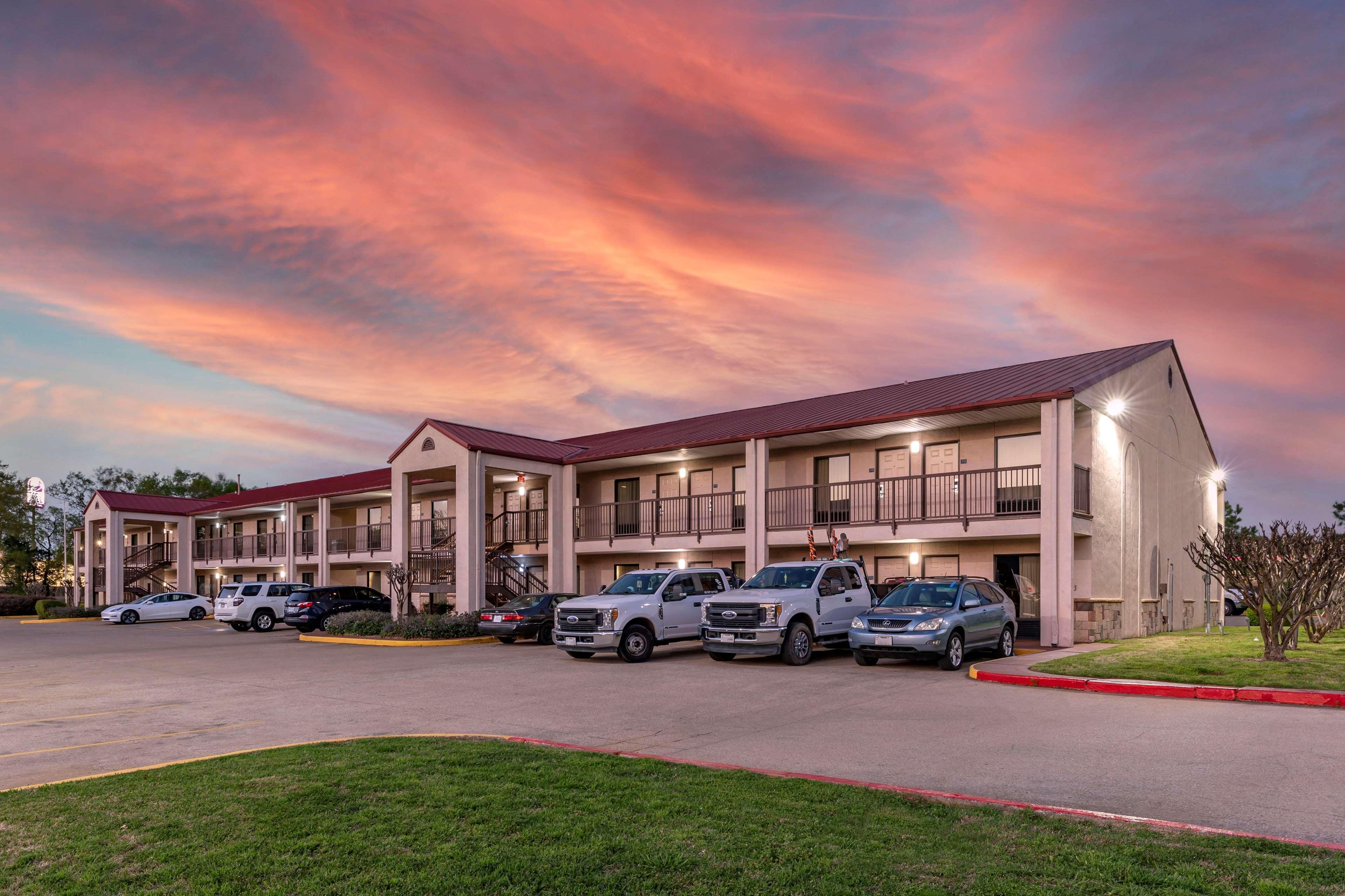Best Western Lindale Inn Dış mekan fotoğraf